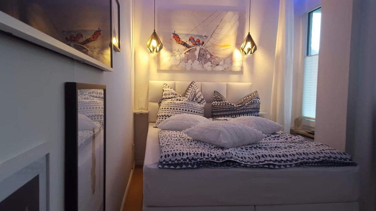 Gemuetlich U. Modern, Balkon,Pp,Strand,Delongi,Heimkino! Διαμέρισμα Γκλύξμπουργκ Εξωτερικό φωτογραφία